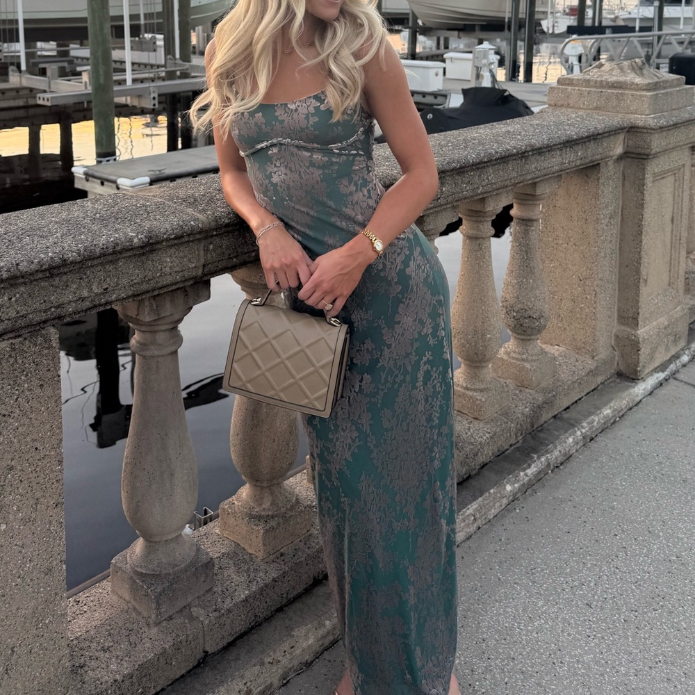 Elegant Green Lace Dress